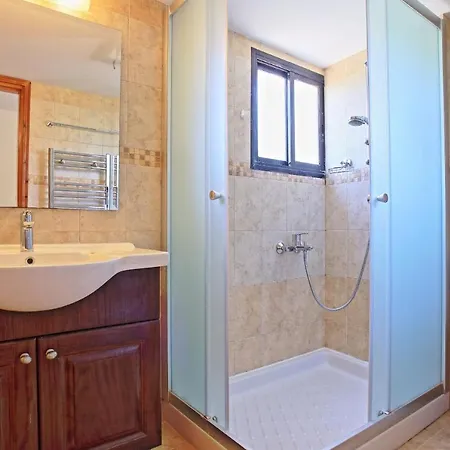 빌라 Maria Latchi *