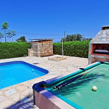 Maria Latchi 폴리스