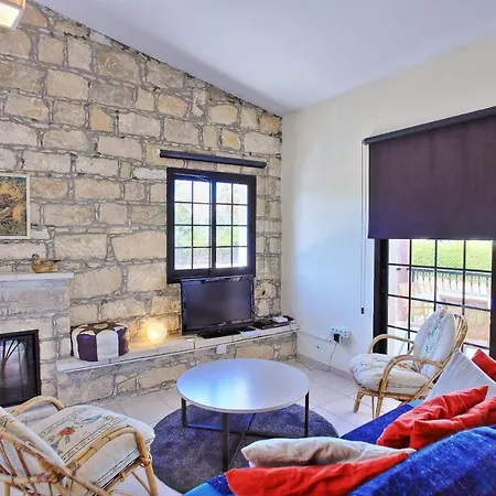 Villa Maria Latchi Polis