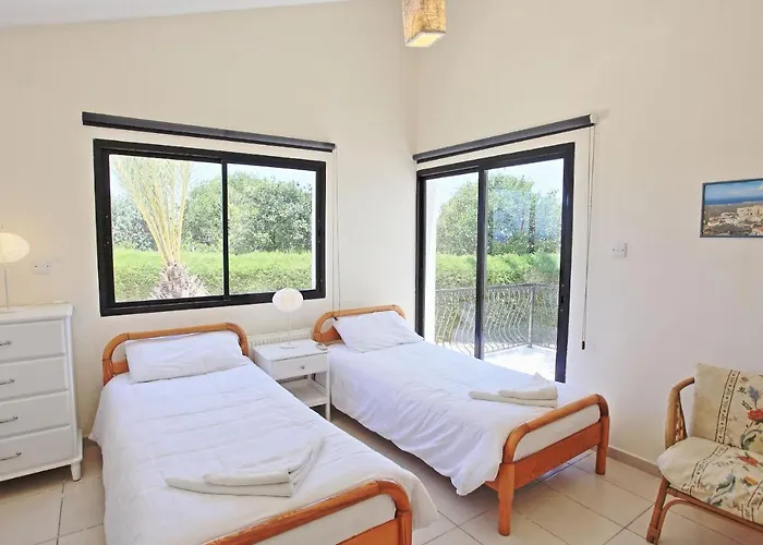 וילה Maria Latchi *