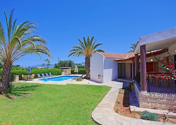 Vila Maria Latchi Polis